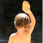 enfant de dos biscote